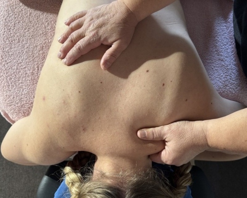 Massage étudiant à Cholet – Les Moments Zen d’Isa pour une séance de détente et de relaxation