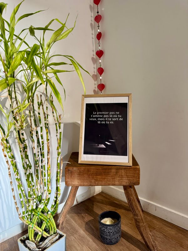 Tableau zen décoratif dans le salon de massage Les Moments Zen d’Isa à Cholet